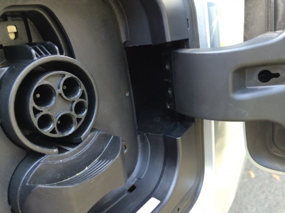 2014 BMW i3 US charging socket